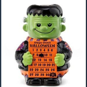 SCENTSY COUNTDOWN TO HALLOWEEN Frankenstein’s Monster Wax Warmer
